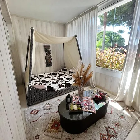 Luxury And Relax In Apartment